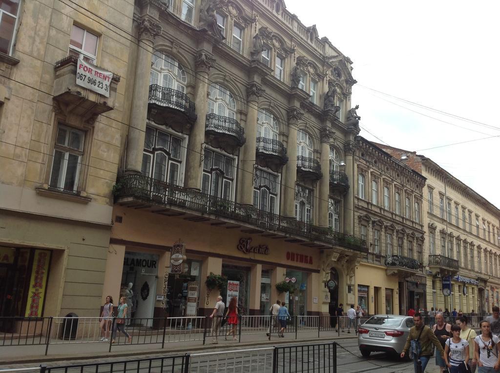 Apartments On Doroshenka 19 Lviv Exteriör bild